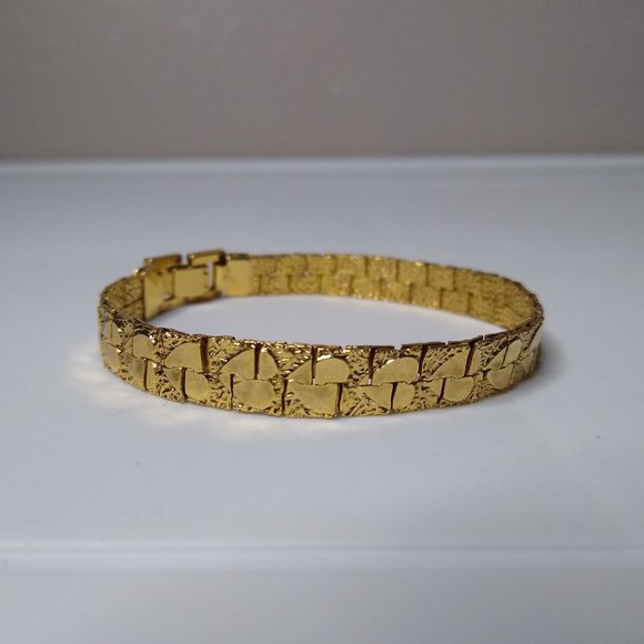 7 Inch Metal Hearts Bracelet - Picture 1 of 14